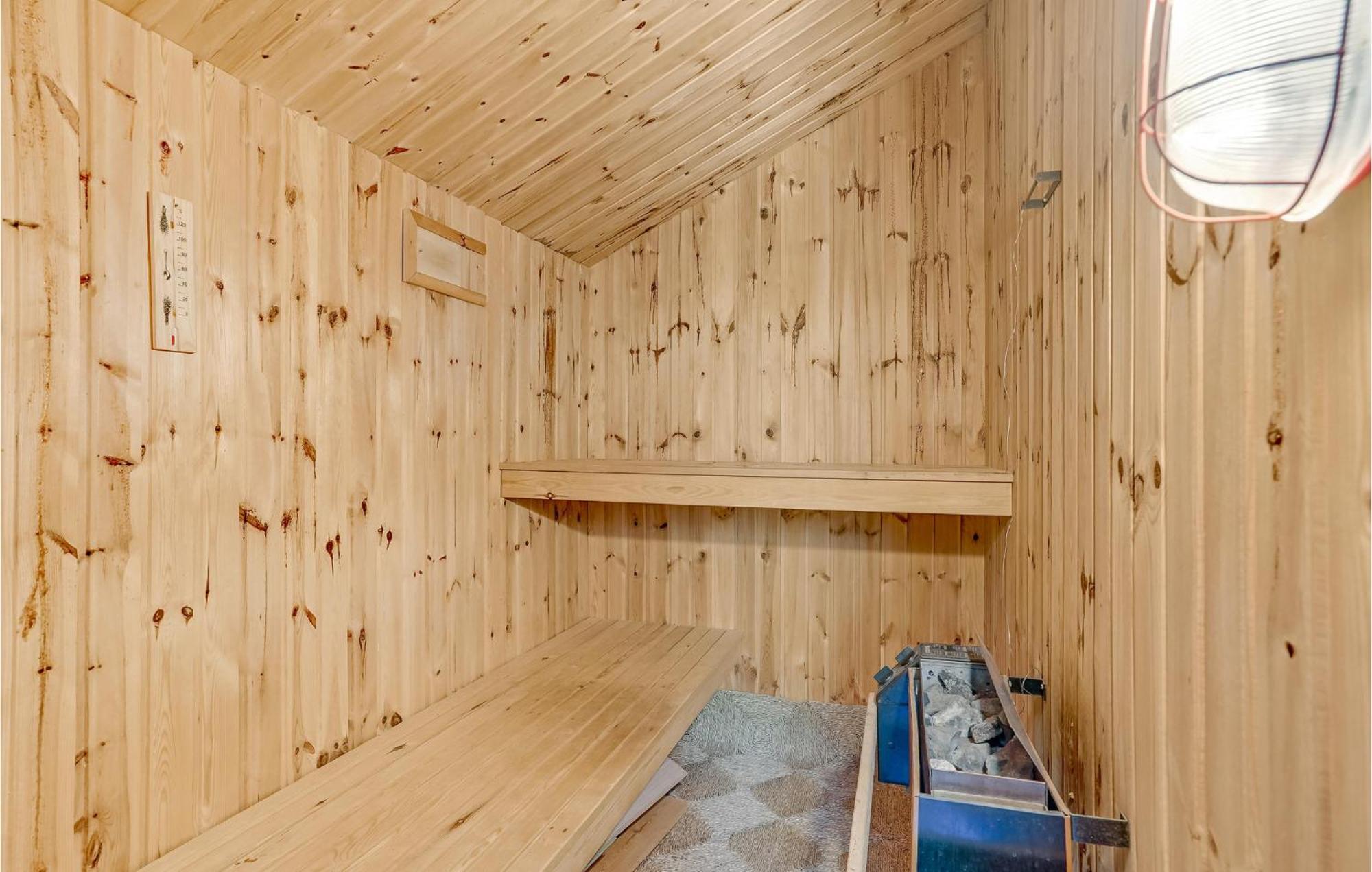 Amazing Home In Blavand With Wifi Bagian luar foto